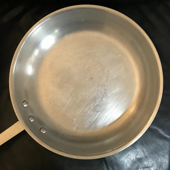 Wear-ever JUMBO 14" aluminum fry pan 16023 - Picture 1 of 5
